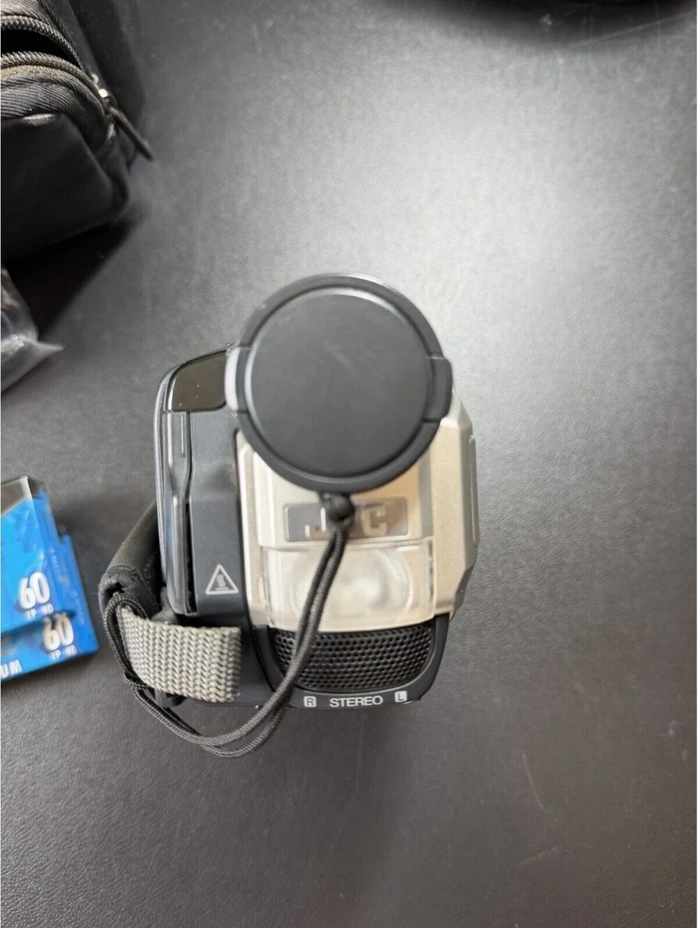 JVC GR-DVL805U Camcorder Silver W/ BATTERIES, CASE, CHARGER, Tapes & Cords WORKS